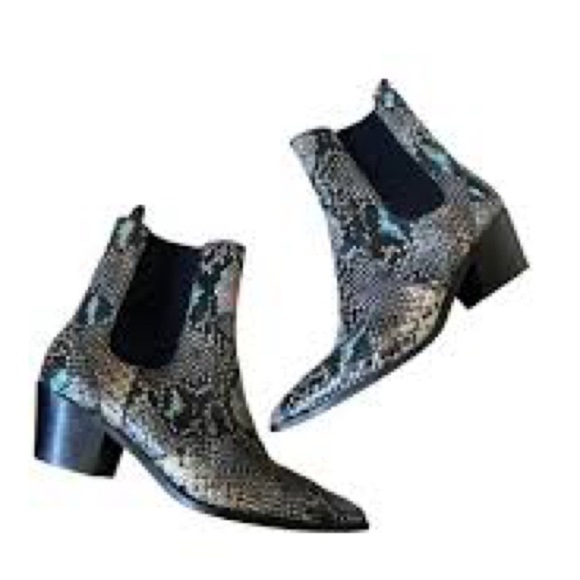 PAIGE Woman’s Snake Skin Booties Size 8 - Picture 1 of 7